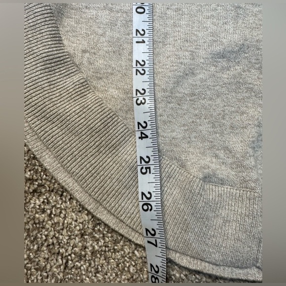 Express Back Detail Sweater - Picture 6 of 6